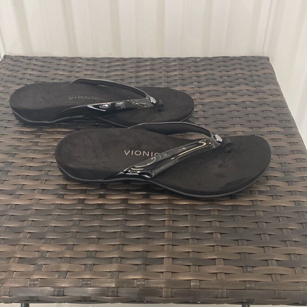 Vionic sandals, women’s size 10